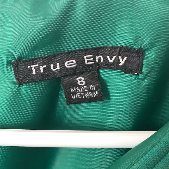 Green Dress - Picture 3 of 3